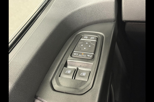 Renault Trafic 2.0 Blue dCi 150 EDC T30 L2H1 Advance Navigatie Airco Lichtmetalen velgen Betimmering Trekhaak Camera Parkeer sensoren Dab