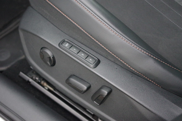 CUPRA Formentor 1.4 e-Hybrid VZ 245 PK Performance PHEV, Trekhaak, Stuur-Startknop, Memory, Winterpakket, Carplay