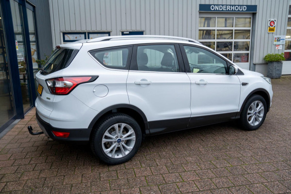 Ford Kuga 1.5 EcoBoost Titanium|Prijs rijklaar incl. 12 mnd garantie| Trekhaak Navi PDC Stoel en stuurverwarming Carplay