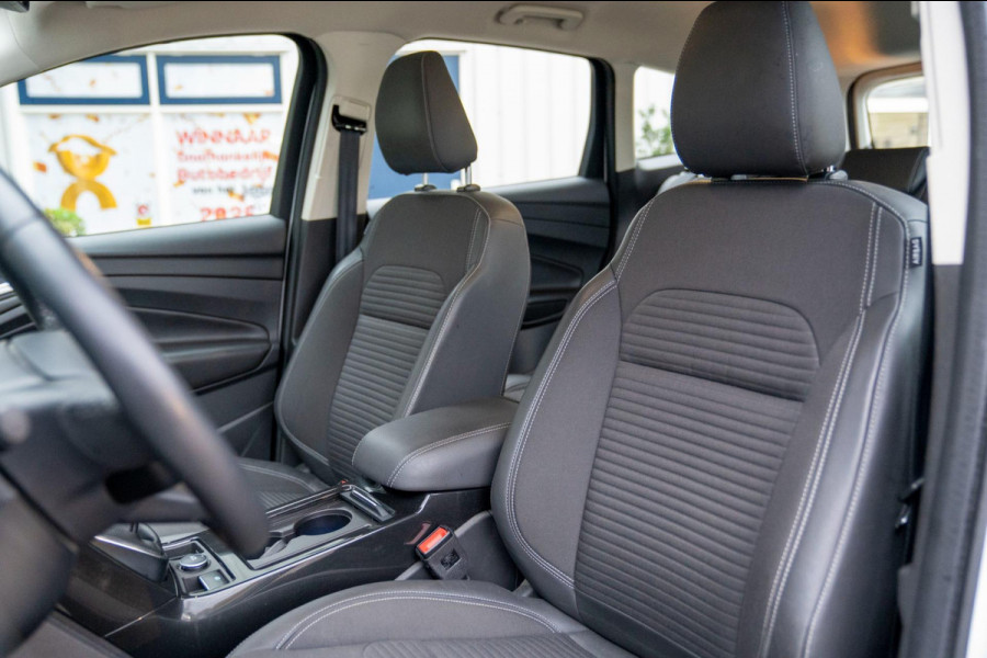 Ford Kuga 1.5 EcoBoost Titanium|Prijs rijklaar incl. 12 mnd garantie| Trekhaak Navi PDC Stoel en stuurverwarming Carplay