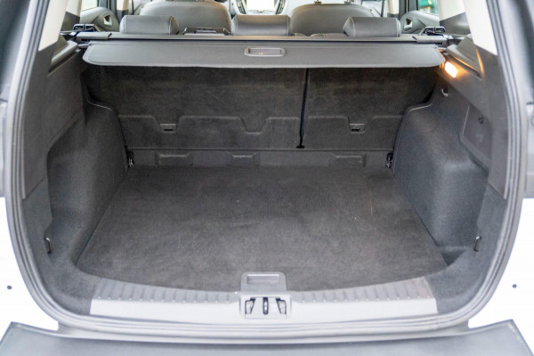 Ford Kuga 1.5 EcoBoost Titanium|Prijs rijklaar incl. 12 mnd garantie| Trekhaak Navi PDC Stoel en stuurverwarming Carplay