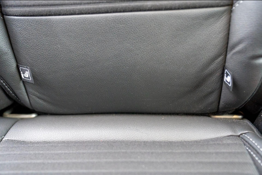 Ford Kuga 1.5 EcoBoost Titanium|Prijs rijklaar incl. 12 mnd garantie| Trekhaak Navi PDC Stoel en stuurverwarming Carplay