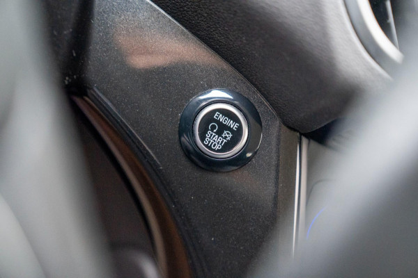 Ford Kuga 1.5 EcoBoost Titanium|Prijs rijklaar incl. 12 mnd garantie| Trekhaak Navi PDC Stoel en stuurverwarming Carplay