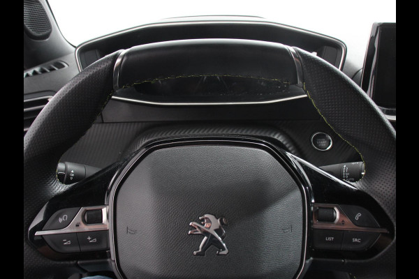 Peugeot 2008 1.2 PureTech 130 GT Cimate control Cruise control LED Achteruitrij camera Navigatie Parkeersensor achter Lichtmetalen velgen Led Dab