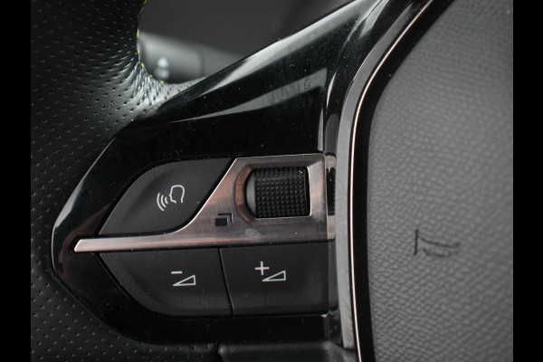 Peugeot 2008 1.2 PureTech 130 GT Cimate control Cruise control LED Achteruitrij camera Navigatie Parkeersensor achter Lichtmetalen velgen Led Dab