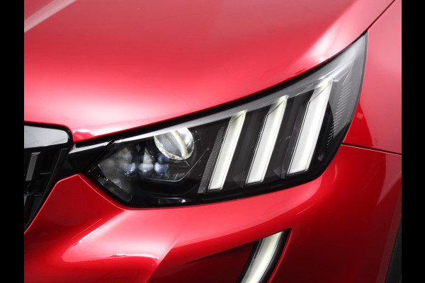 Peugeot 2008 1.2 PureTech 130 GT Cimate control Cruise control LED Achteruitrij camera Navigatie Parkeersensor achter Lichtmetalen velgen Led Dab