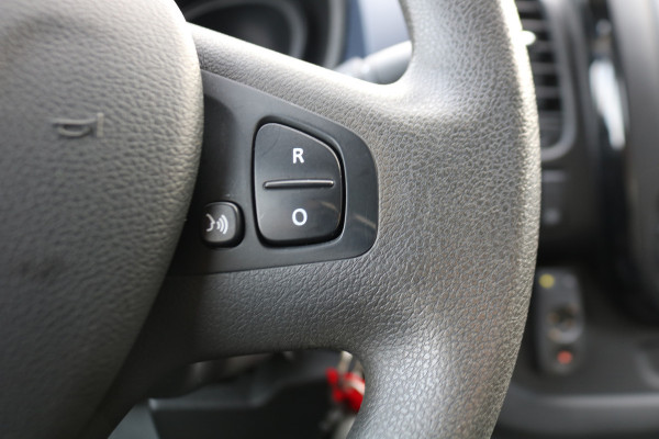 Opel Vivaro 1.6 CDTI 125pk L2 H1 Airco Navigatie Imperiaal Trekhaak Inrichting