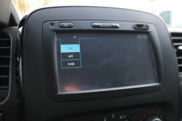 Opel Vivaro 1.6 CDTI 125pk L2 H1 Airco Navigatie Imperiaal Trekhaak Inrichting