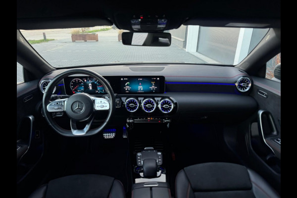 Mercedes-Benz CLA-Klasse Shooting Brake 180 Bns Sol. AMG M21 SFEER WIDESCREEN NAVI PDC