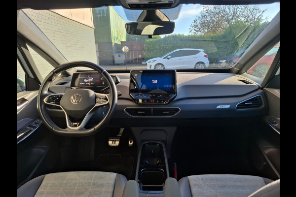 Volkswagen ID.3 First 58kWh Navi Ecc Adap.Cruise Apple Carplay Android Auto Pdc Bluetooth Keyless Led Rijstrooksensor IQ Drive Stoel+Stuurverwarming SOH 90% 1e Eigenaar Origineel Nederlandse Auto