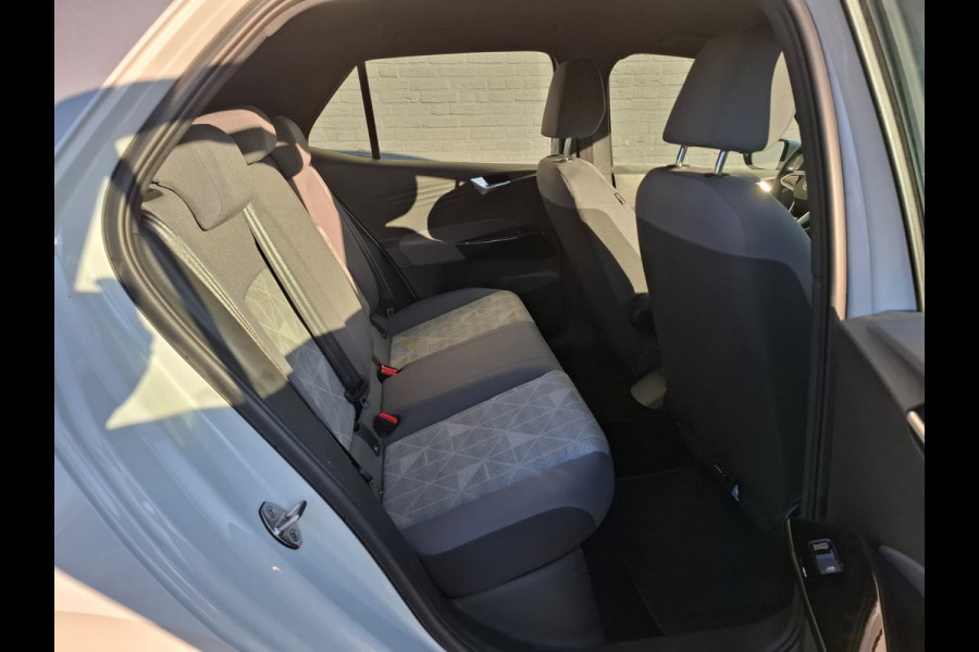 Volkswagen ID.3 First 58kWh Navi Ecc Adap.Cruise Apple Carplay Android Auto Pdc Bluetooth Keyless Led Rijstrooksensor IQ Drive Stoel+Stuurverwarming SOH 90% 1e Eigenaar Origineel Nederlandse Auto