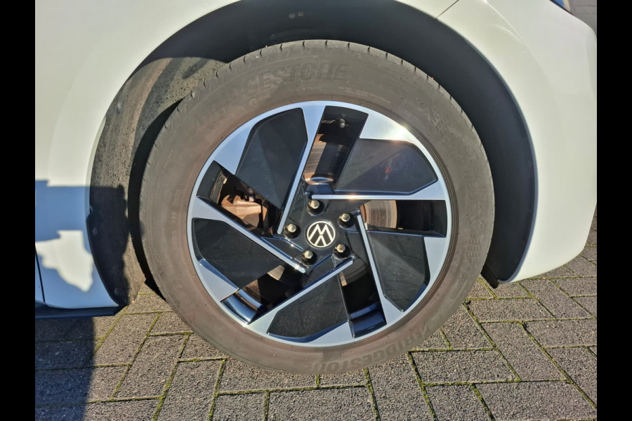 Volkswagen ID.3 First 58kWh Navi Ecc Adap.Cruise Apple Carplay Android Auto Pdc Bluetooth Keyless Led Rijstrooksensor IQ Drive Stoel+Stuurverwarming SOH 90% 1e Eigenaar Origineel Nederlandse Auto