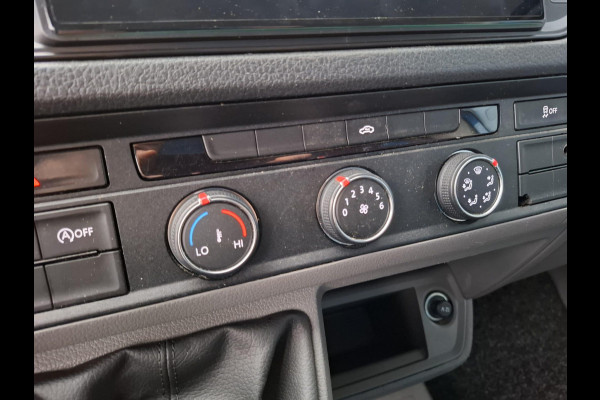 Volkswagen Crafter 35 2.0 TDI L4 Trendline OPRIJWAGEN / AMBULANCE / TRAILER / EURO 6 / LAADVERMOGEN 1500 KG !!