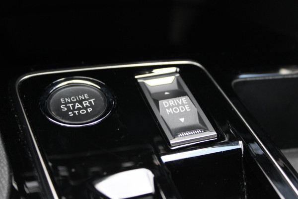 Peugeot 3008 1.2 Hybrid 136PK GT | 360° CAMERA | NAVIGATIE | ADAPTIVE CRUISE CONTROL | APPLE CARPLAY/ANDROID AUTO | CLIMATE CONTROL | 18" LICHTMETALEN VELGEN | DODEHOEK DETECTIE | KEYLESS ENTRY/START | FULL LED KOPLAMPEN | PARKEERSENSOREN VOOR EN ACHTER | DAB+ RADIO | LANE ASSIST |