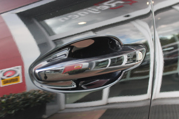 Peugeot 3008 1.2 Hybrid 136PK GT | 360° CAMERA | NAVIGATIE | ADAPTIVE CRUISE CONTROL | APPLE CARPLAY/ANDROID AUTO | CLIMATE CONTROL | 18" LICHTMETALEN VELGEN | DODEHOEK DETECTIE | KEYLESS ENTRY/START | FULL LED KOPLAMPEN | PARKEERSENSOREN VOOR EN ACHTER | DAB+ RADIO | LANE ASSIST |