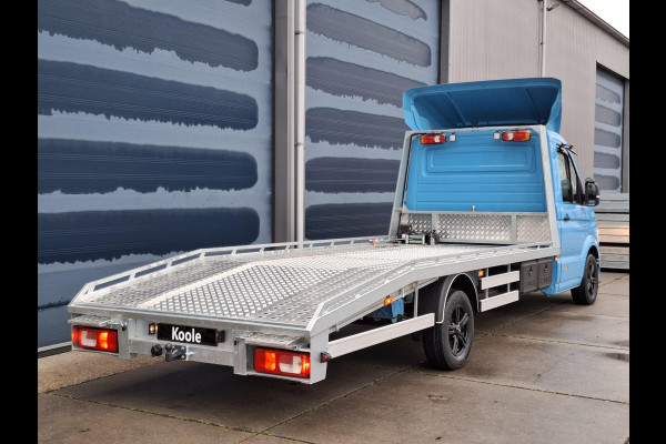 Volkswagen Crafter 35 2.0 TDI L4 Trendline OPRIJWAGEN / AMBULANCE / TRAILER / EURO 6 / LAADVERMOGEN 1500 KG !!