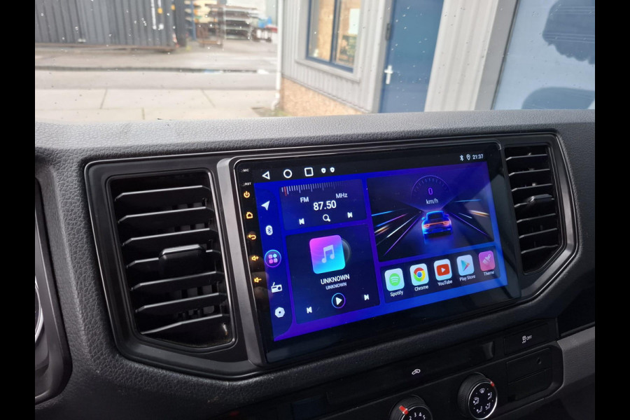 Volkswagen Crafter 35 2.0 TDI L4 Trendline OPRIJWAGEN / AMBULANCE / TRAILER / EURO 6 / LAADVERMOGEN 1500 KG !!