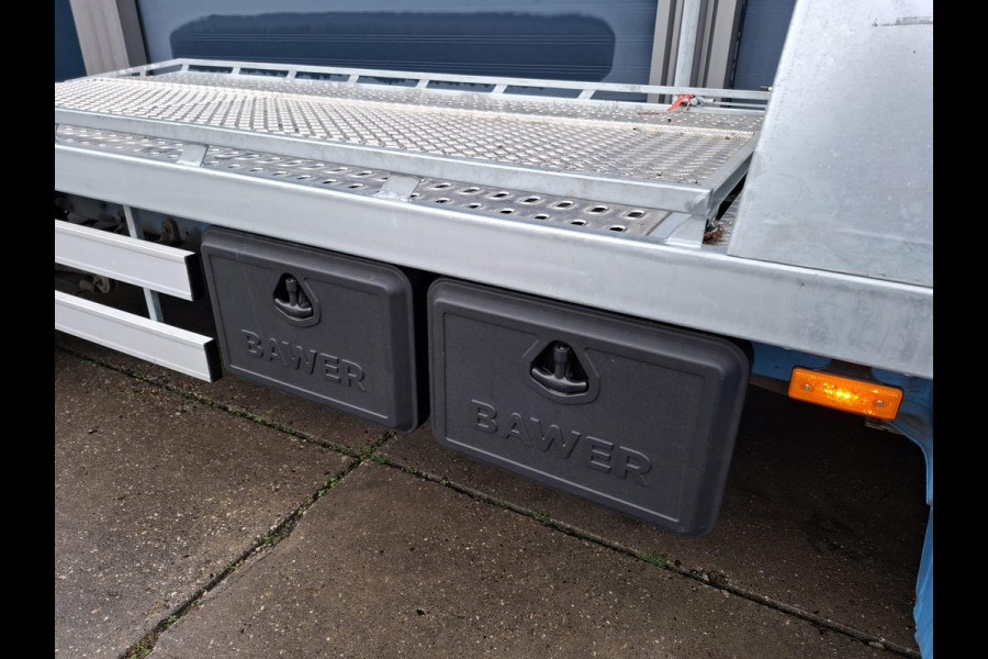 Volkswagen Crafter 35 2.0 TDI L4 Trendline OPRIJWAGEN / AMBULANCE / TRAILER / EURO 6 / LAADVERMOGEN 1500 KG !!