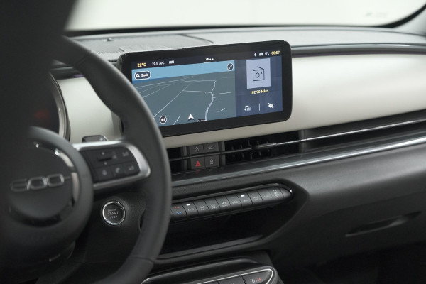 Fiat 600 1.2 Hybrid 100 DCT6 La Prima | Camera | Adaptieve Cruise Control | Dodehoekdetectie | Stoelverwarming