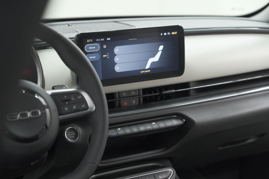 Fiat 600 1.2 Hybrid 100 DCT6 La Prima | Camera | Adaptieve Cruise Control | Dodehoekdetectie | Stoelverwarming