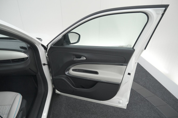 Fiat 600 1.2 Hybrid 100 DCT6 La Prima | Camera | Adaptieve Cruise Control | Dodehoekdetectie | Stoelverwarming