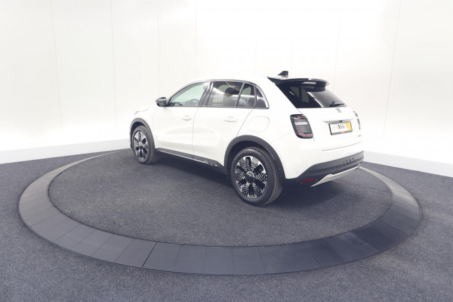 Fiat 600 1.2 Hybrid 100 DCT6 La Prima | Camera | Adaptieve Cruise Control | Dodehoekdetectie | Stoelverwarming