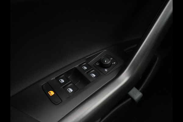 Volkswagen Polo 1.0 TSI 95pk Life Edition Navi via App Acc Pdc Camera Privacy glas Argon