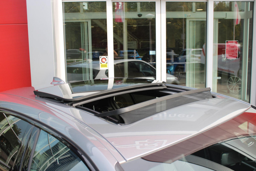 BMW 1-serie 118i 136PK M-SPORT EDITION | PANORAMISCH SCHUIF/KANTEL DAK |  SFEER VERLICHTING | SHADOW LINE PAKKET | LEDEREN BEKLEDING "DAKOTA GEPERFOREERD" | VERWARMBARE VOORSTOELEN | LEDEREN M-SPORT STUUR | NAVIGATIE | ACHTERUITRIJCAMERA | PARKEERSENSOREN VOOR EN ACHTER | ALARM | CLIMATE CONTROL | DRAADLOZE APPLE CARPLAY/ANDROID AUTO | LICHTMETALEN VELGEN M-SPORT | FULL LED KOPLAMPEN | LANE ASSIST | DAB+ RADIO | SPORT STOELEN | WARMTE WEREND GLAS  | EXTRA GETINTE ACHTERRUITEN | ELEKTRISCH VERSTELBARE BUITENSPIEGELS | BUITENSPIEGELS VERWARMBAAR | ARMSTEUN ACHTER |BMW LIVE COCKPIT P