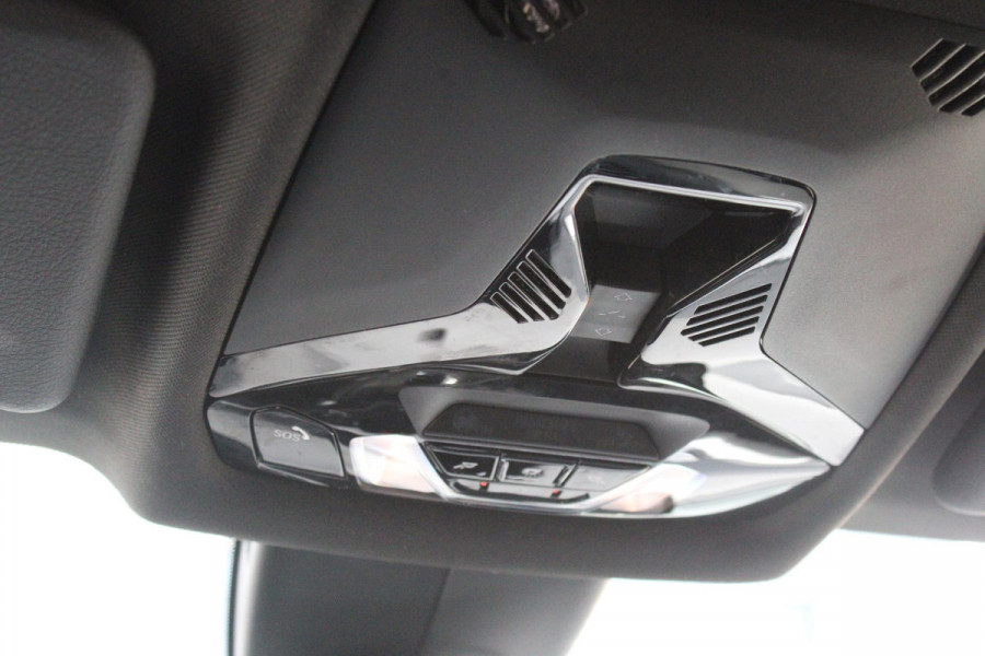 BMW 1-serie 118i 136PK M-SPORT EDITION | PANORAMISCH SCHUIF/KANTEL DAK |  SFEER VERLICHTING | SHADOW LINE PAKKET | LEDEREN BEKLEDING "DAKOTA GEPERFOREERD" | VERWARMBARE VOORSTOELEN | LEDEREN M-SPORT STUUR | NAVIGATIE | ACHTERUITRIJCAMERA | PARKEERSENSOREN VOOR EN ACHTER | ALARM | CLIMATE CONTROL | DRAADLOZE APPLE CARPLAY/ANDROID AUTO | LICHTMETALEN VELGEN M-SPORT | FULL LED KOPLAMPEN | LANE ASSIST | DAB+ RADIO | SPORT STOELEN | WARMTE WEREND GLAS  | EXTRA GETINTE ACHTERRUITEN | ELEKTRISCH VERSTELBARE BUITENSPIEGELS | BUITENSPIEGELS VERWARMBAAR | ARMSTEUN ACHTER |BMW LIVE COCKPIT P