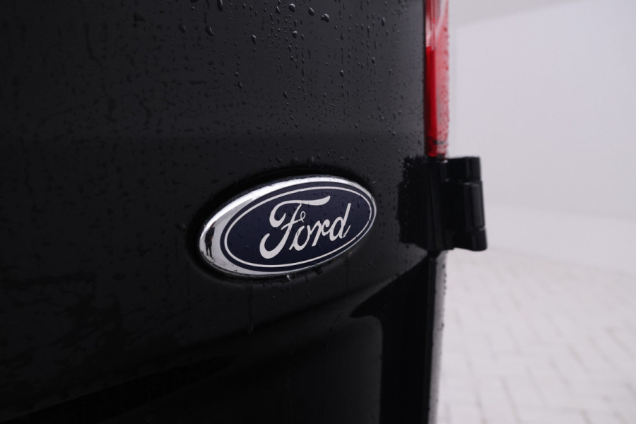 Ford Transit Custom 320 2.0 TDCI L2H1 Limited DC 170Pk, 5 Pers. Leer, 2x schuifdeur
