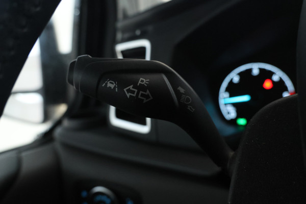 Ford Transit Custom 320 2.0 TDCI L2H1 Limited DC 170Pk, 5 Pers. Leer, 2x schuifdeur