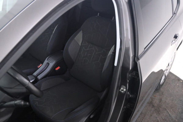 Peugeot 2008 1.2 PureTech Active Navigatie, Led, Climate .