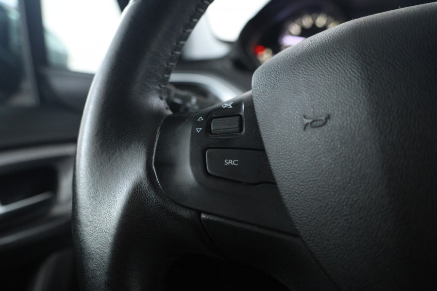 Peugeot 2008 1.2 PureTech Active Navigatie, Led, Climate .