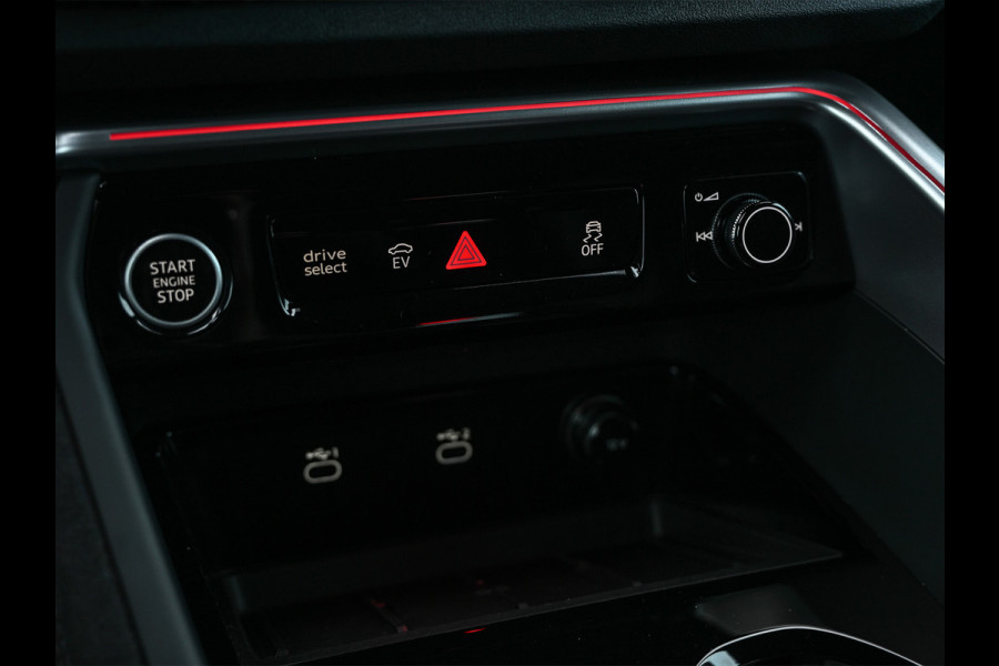 Audi Q5 Sportback 2.0 TFSI 368 PK E-HYBRID QUATTRO S EDITION COMPETITION | S-SEATS ADAPTIVE CRUISE | KEYLESS | STOELVERWARMING | ALCANTA