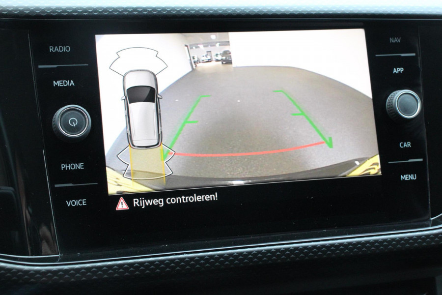 Volkswagen T-Cross 1.0 TSI 110pk DSG Life | Navigatie | Apple Carplay/Android Auto | Adaptive Cruise Control | Camera | Parkeersensoren | Stoelverwarming | Climatronic | Lane Assist