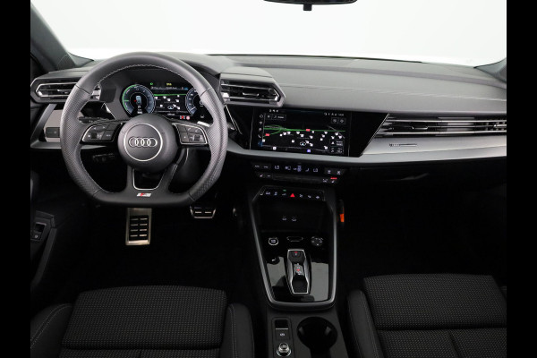 Audi A3 Sportback 40 TFSI e S edition 204pk | Verlengde garantie | Parkeercamera | Adaptieve cruise controle | Optiek pakket zwart Plus | Extra getint glas
