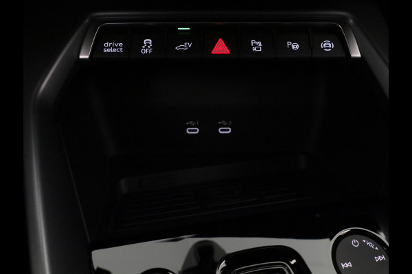 Audi A3 Sportback 40 TFSI e S edition 204pk | Verlengde garantie | Parkeercamera | Adaptieve cruise controle | Optiek pakket zwart Plus | Extra getint glas