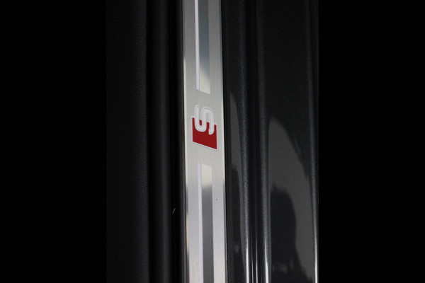 Audi A3 Sportback 40 TFSI e S edition 204pk | Verlengde garantie | Parkeercamera | Adaptieve cruise controle | Optiek pakket zwart Plus | Extra getint glas