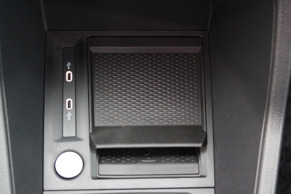 Volkswagen Caddy Cargo 2.0 TDI 122pk DSG7 - Carplay - Adaptive Cruise - Navigatie - LED koplampen - Ergocomfort stoel - Stoelverwarming - Rijklaar