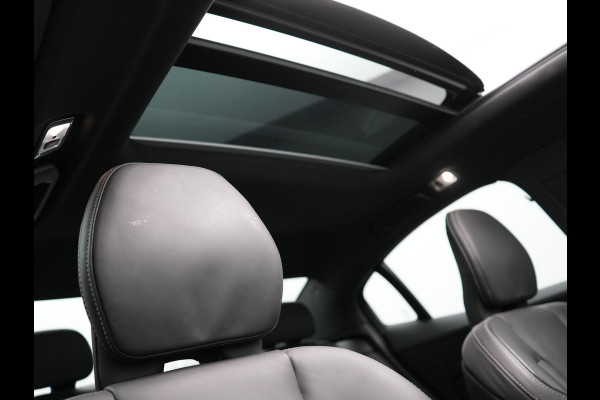 Volvo S60 Recharge T8 AWD R-Design Plug in Hybrid 391pk Black Dealer O.H PHEV | Schuifdak | Bowers & Wilkins | Head Up | Adaptive Cruise | 360 Camera | Luxe Lederen Sportstoelen Massage & Memory | 19"L.M | Keyless | Navigatie |