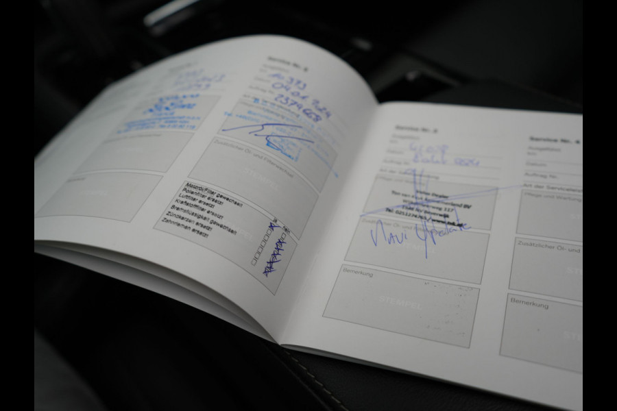 Volvo S60 Recharge T8 AWD R-Design Plug in Hybrid 391pk Black Dealer O.H PHEV | Schuifdak | Bowers & Wilkins | Head Up | Adaptive Cruise | 360 Camera | Luxe Lederen Sportstoelen Massage & Memory | 19"L.M | Keyless | Navigatie |