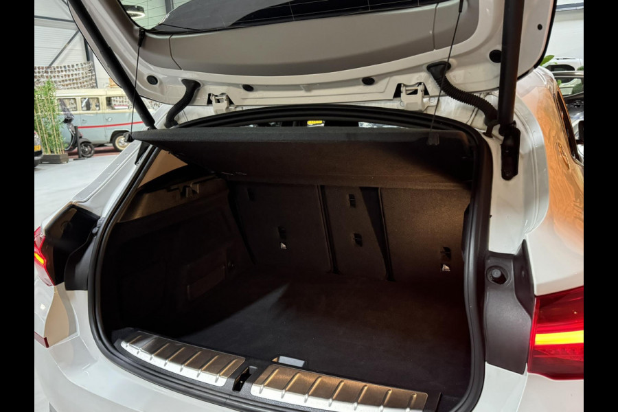 BMW X2 XDrive20i Executive Garantie Camera Elek Achterklep StoelVW Cruise Navi Clima Led Rijklaar