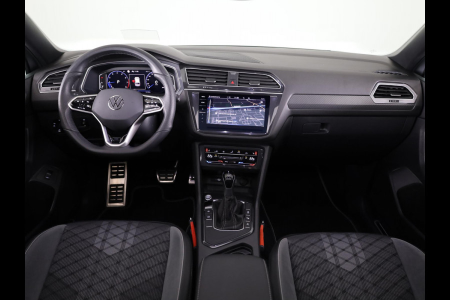 Volkswagen Tiguan Allspace 1.5 TSI R-Line Business 150PK | Automaat (DSG) | Wegklapbare trekhaak | Panoramadak