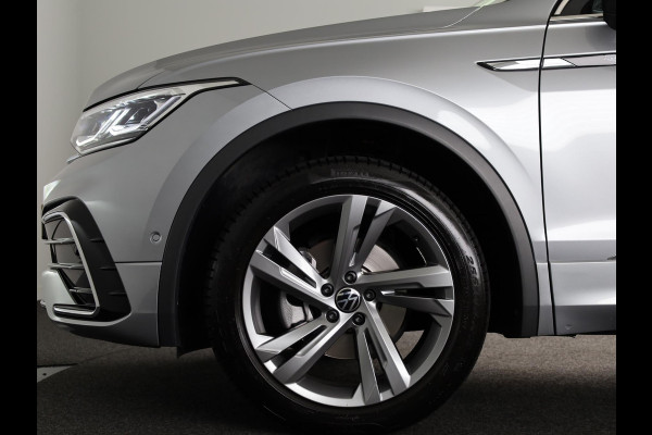 Volkswagen Tiguan Allspace 1.5 TSI R-Line Business 150PK | Automaat (DSG) | Wegklapbare trekhaak | Panoramadak