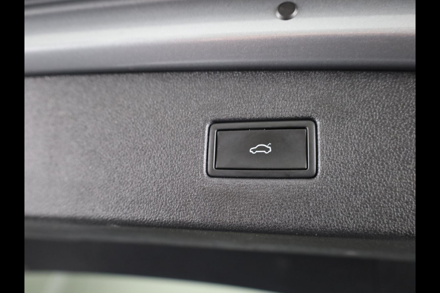 Volkswagen Tiguan Allspace 1.5 TSI R-Line Business 150PK | Automaat (DSG) | Wegklapbare trekhaak | Panoramadak