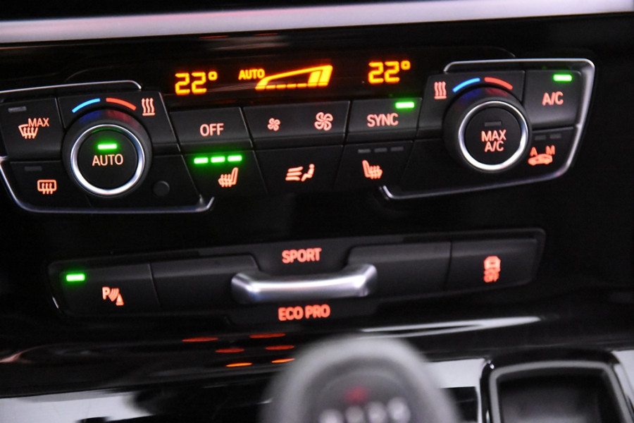 BMW 2 Serie Gran Tourer 218i High Executive *Leer*Navigatie*Parkassist*Stoelverwarming*