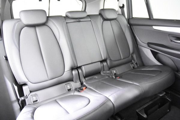 BMW 2 Serie Gran Tourer 218i High Executive *Leer*Navigatie*Parkassist*Stoelverwarming*