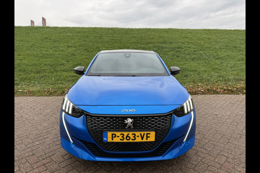 Peugeot 208 1.2 PureTech GT-Line Pano | Stoelverwarming | Apple Carplay | Achteruitrij Camera