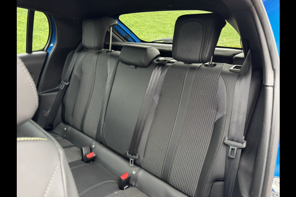 Peugeot 208 1.2 PureTech GT-Line Pano | Stoelverwarming | Apple Carplay | Achteruitrij Camera