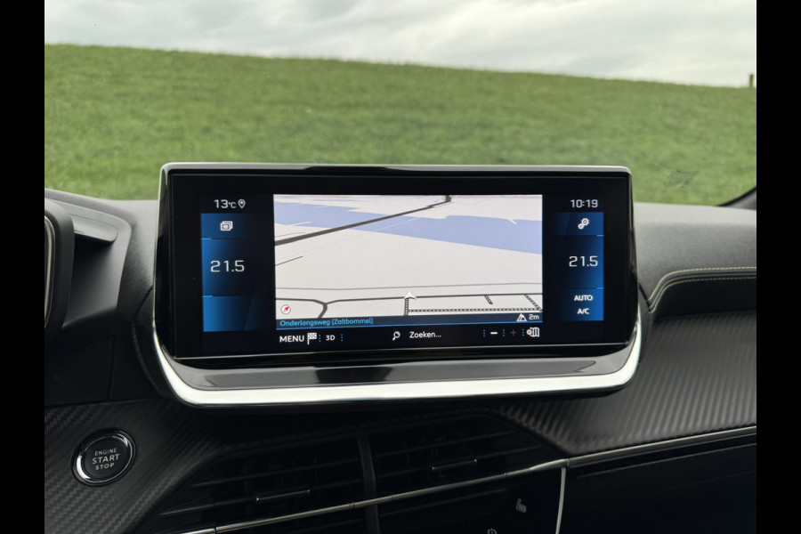 Peugeot 208 1.2 PureTech GT-Line Pano | Stoelverwarming | Apple Carplay | Achteruitrij Camera